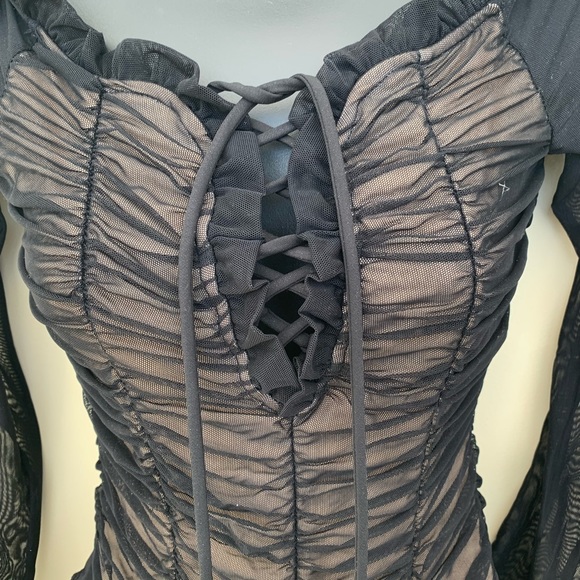 Charlotte Russe long sleeve bodysuit - Picture 2 of 8